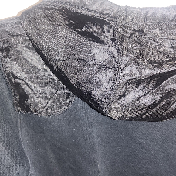 Jordan's men's small black and red hoodie - Picture 9 of 13